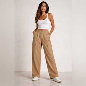 Women’s Old Navy Khaki Cargo Pants